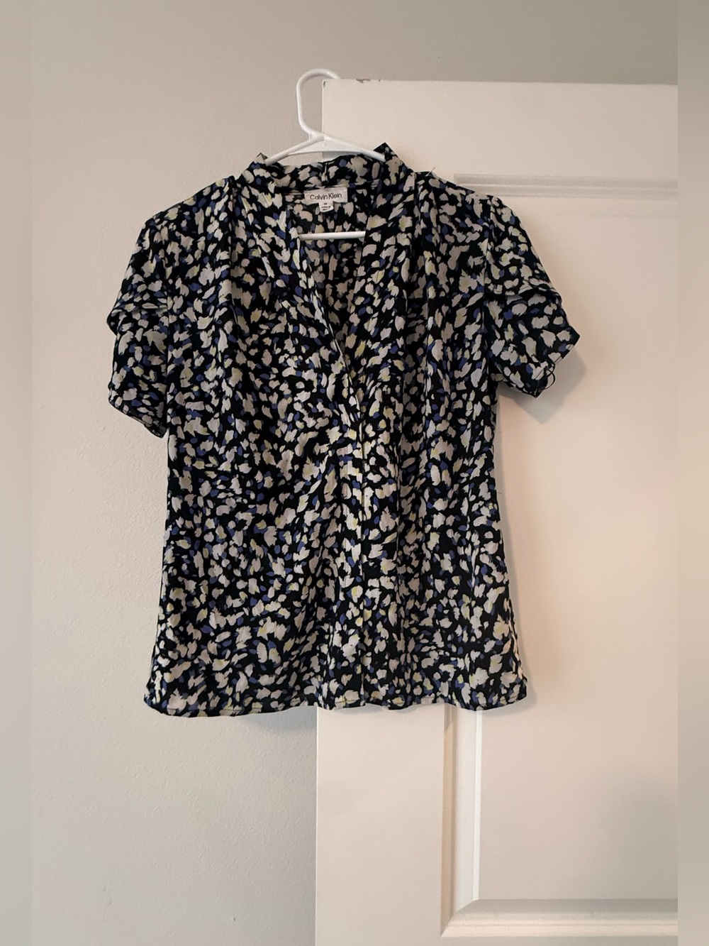 Calvin Klein Navy and Cream Floral Short-Sleeve V-Neck Blouse